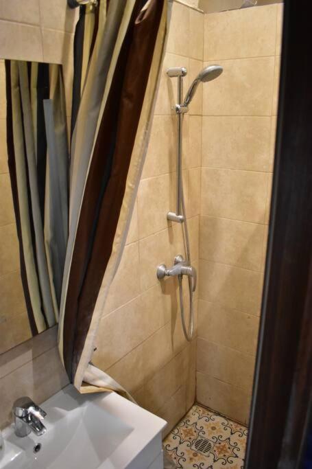 City Centre Pied-A-Terre Near Food Market And Walking Distance To Bus Terminus 瓦莱塔 外观 照片