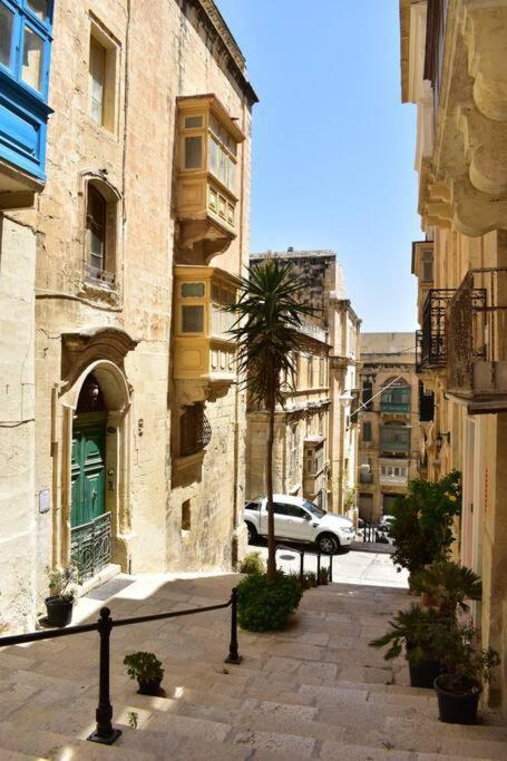 City Centre Pied-A-Terre Near Food Market And Walking Distance To Bus Terminus 瓦莱塔 外观 照片